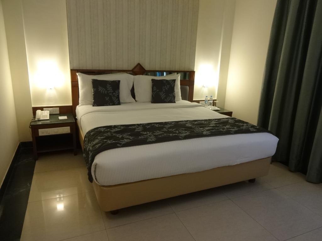 J P Cordial Hotell Bangalore Eksteriør bilde