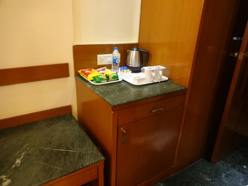 J P Cordial Hotell Bangalore Eksteriør bilde
