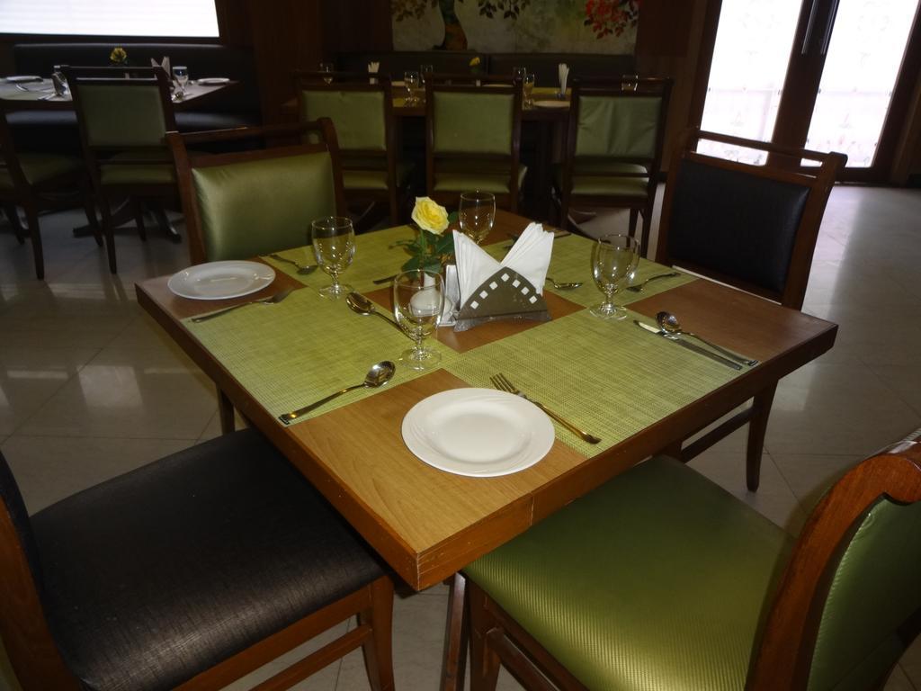 J P Cordial Hotell Bangalore Eksteriør bilde