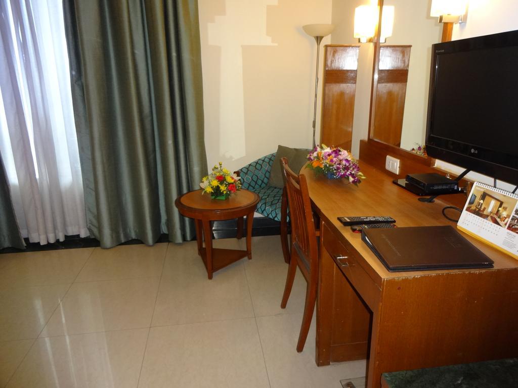 J P Cordial Hotell Bangalore Eksteriør bilde