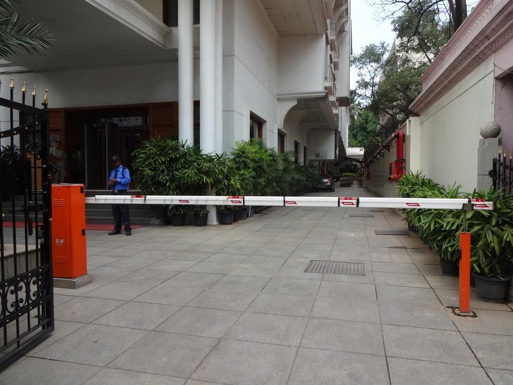 J P Cordial Hotell Bangalore Eksteriør bilde